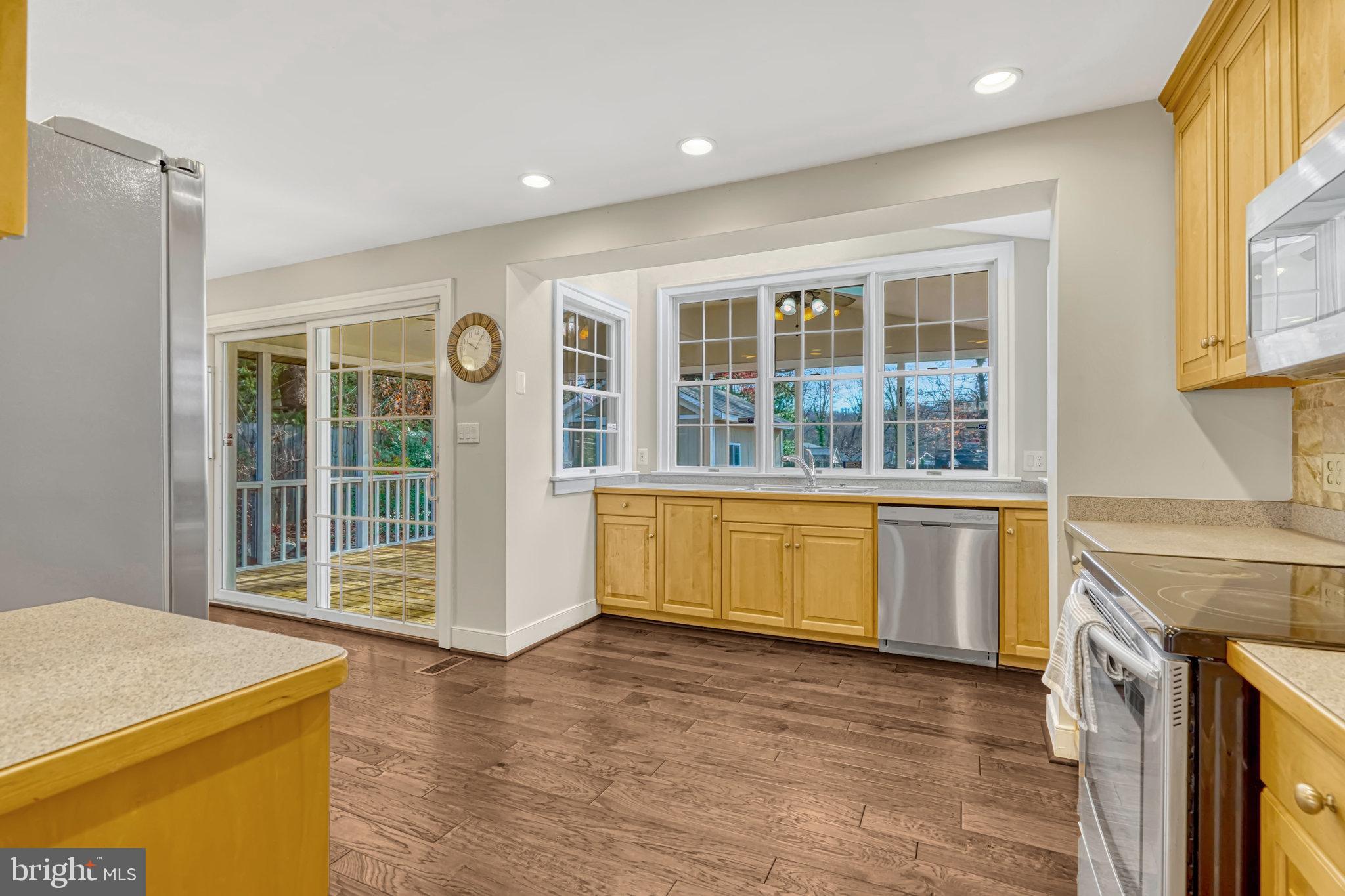 9915 Colony Road Fairfax, VA 22030 - Photo 10 of 54 Kitchen 2