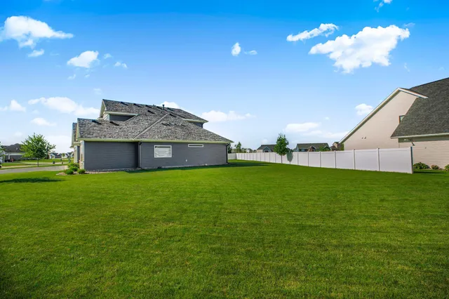 $675,000 | 2035 Sandstone Loop North, Sartell, MN 56377