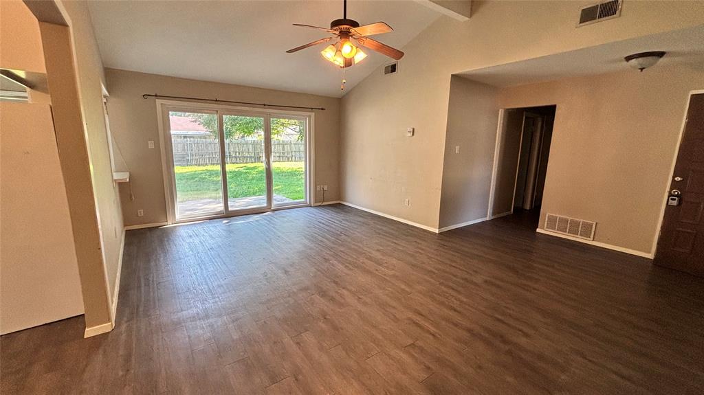 1117 High Point Road Arlington, TX 76015 - Photo 10 of 24