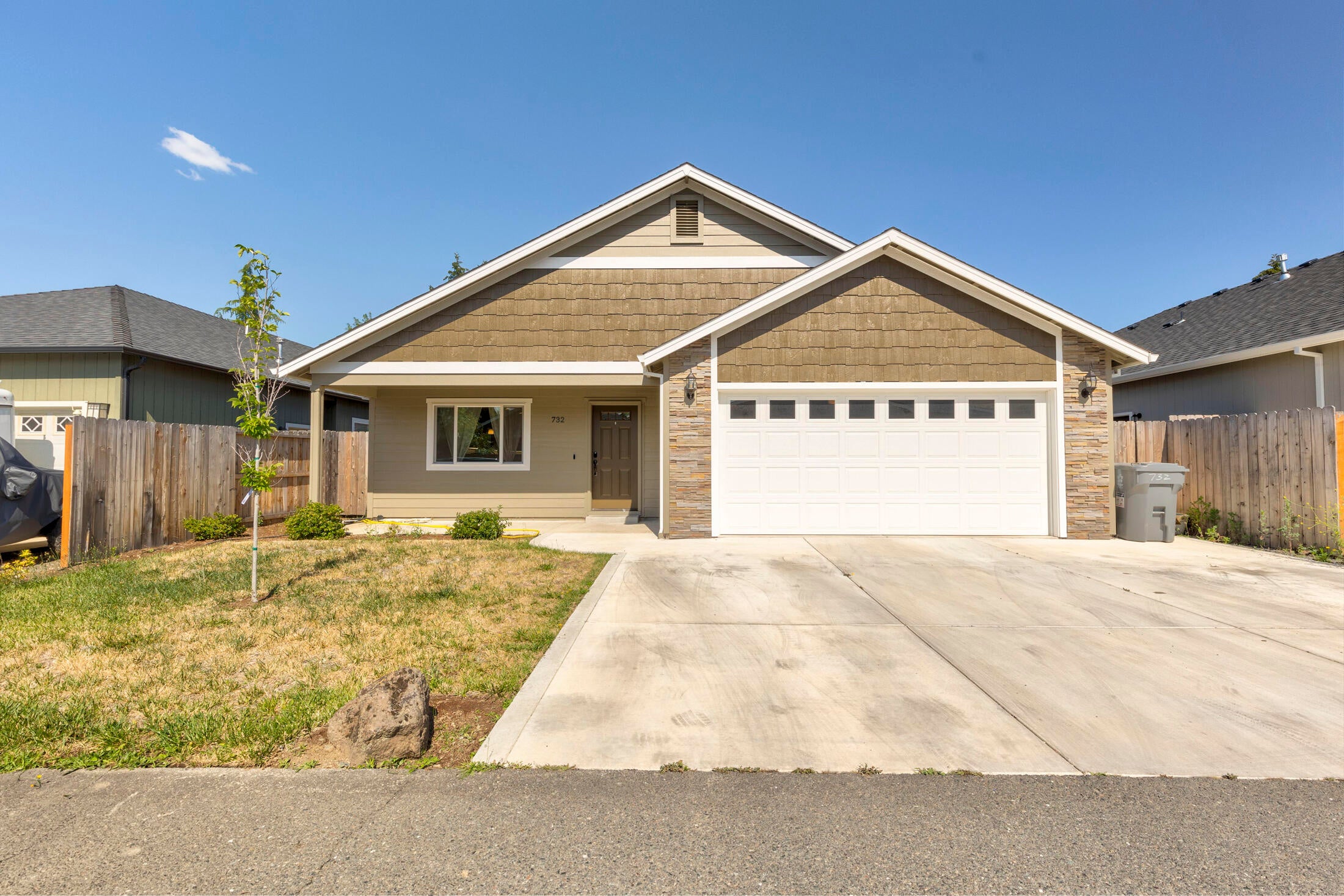 732 Lincoln Road Grants Pass, OR 97526 - Photo 1 of 18 lincoln001