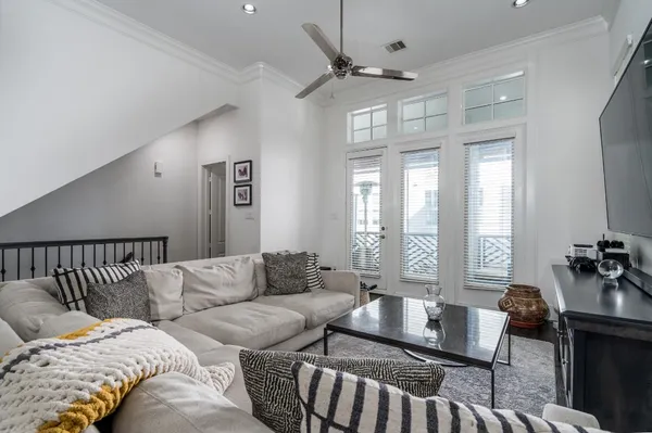 $3,000 | 2312 Hutchins Street, Houston, TX 77004