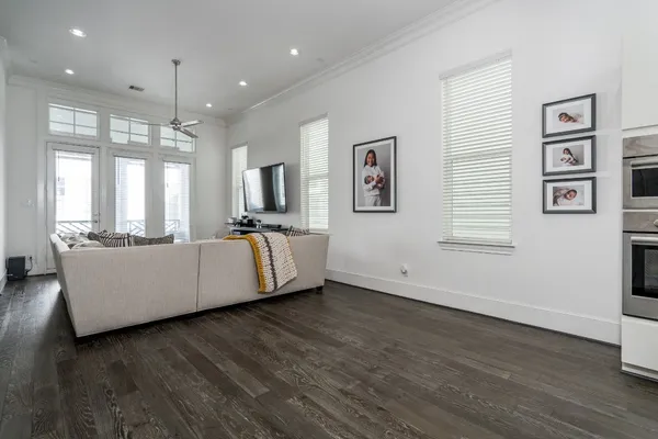 $3,000 | 2312 Hutchins Street, Houston, TX 77004