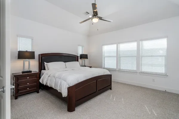 $3,000 | 2312 Hutchins Street, Houston, TX 77004