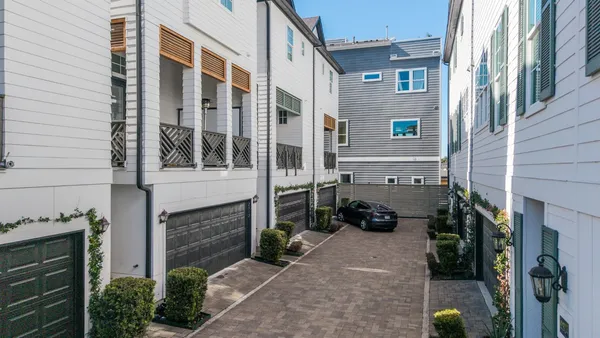 $3,000 | 2312 Hutchins Street, Houston, TX 77004