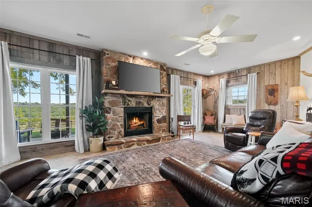 $2,995,000 | Undisclosed Address, Cook Sta, MO 65449