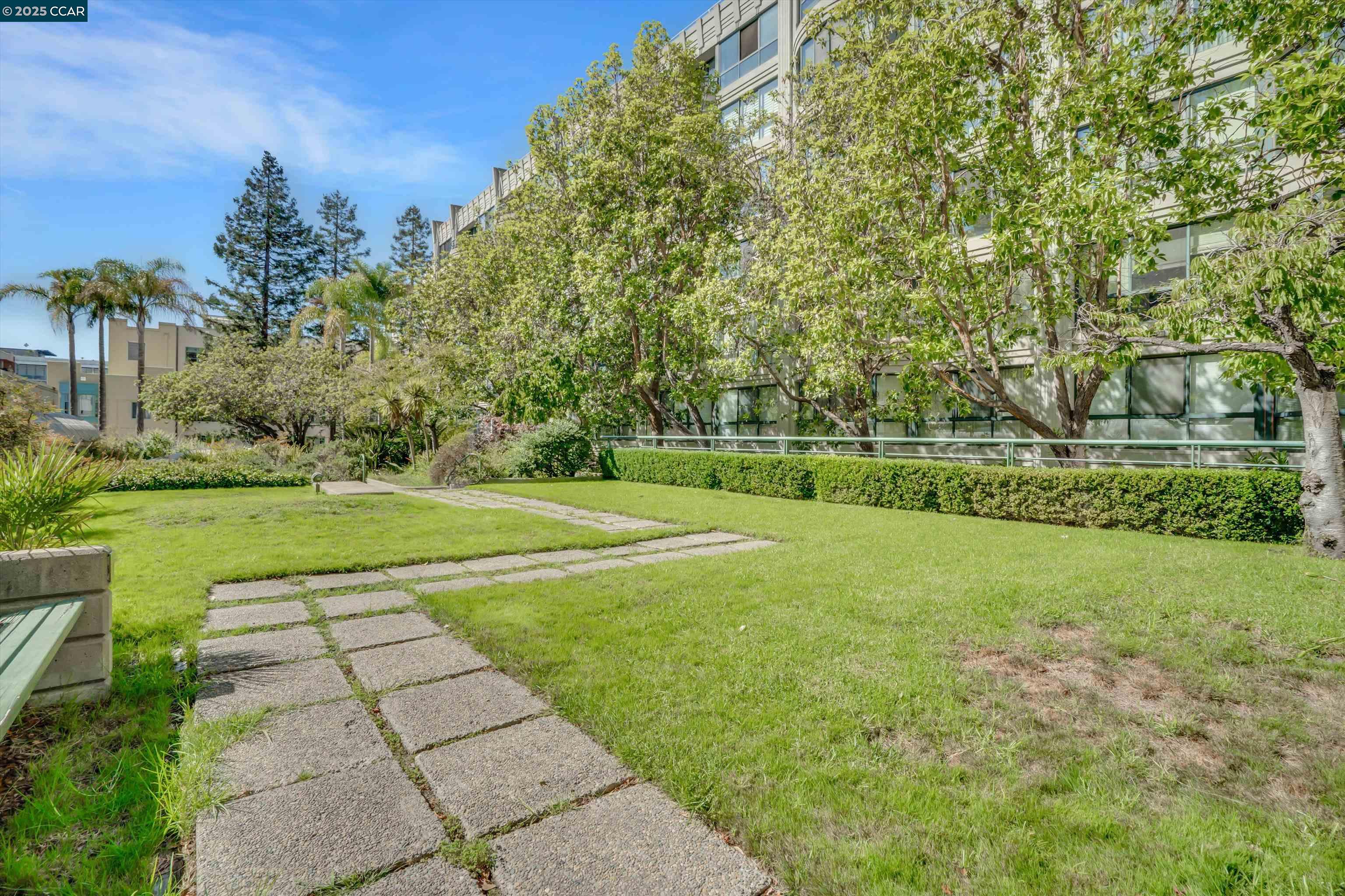 300 3rd Street, Unit 1203 San Francisco, CA 94107 - Photo 25 of 25 a view of a park with large trees