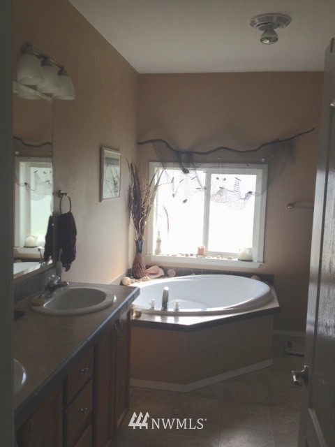 4505 Rd K Northeast Moses Lake, WA 98837 - Photo 10 of 23 Gallery Image 10