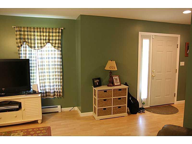 87 Gordon Hill Road Thorndike, ME 04986 - Photo 10 of 35 Living Room.