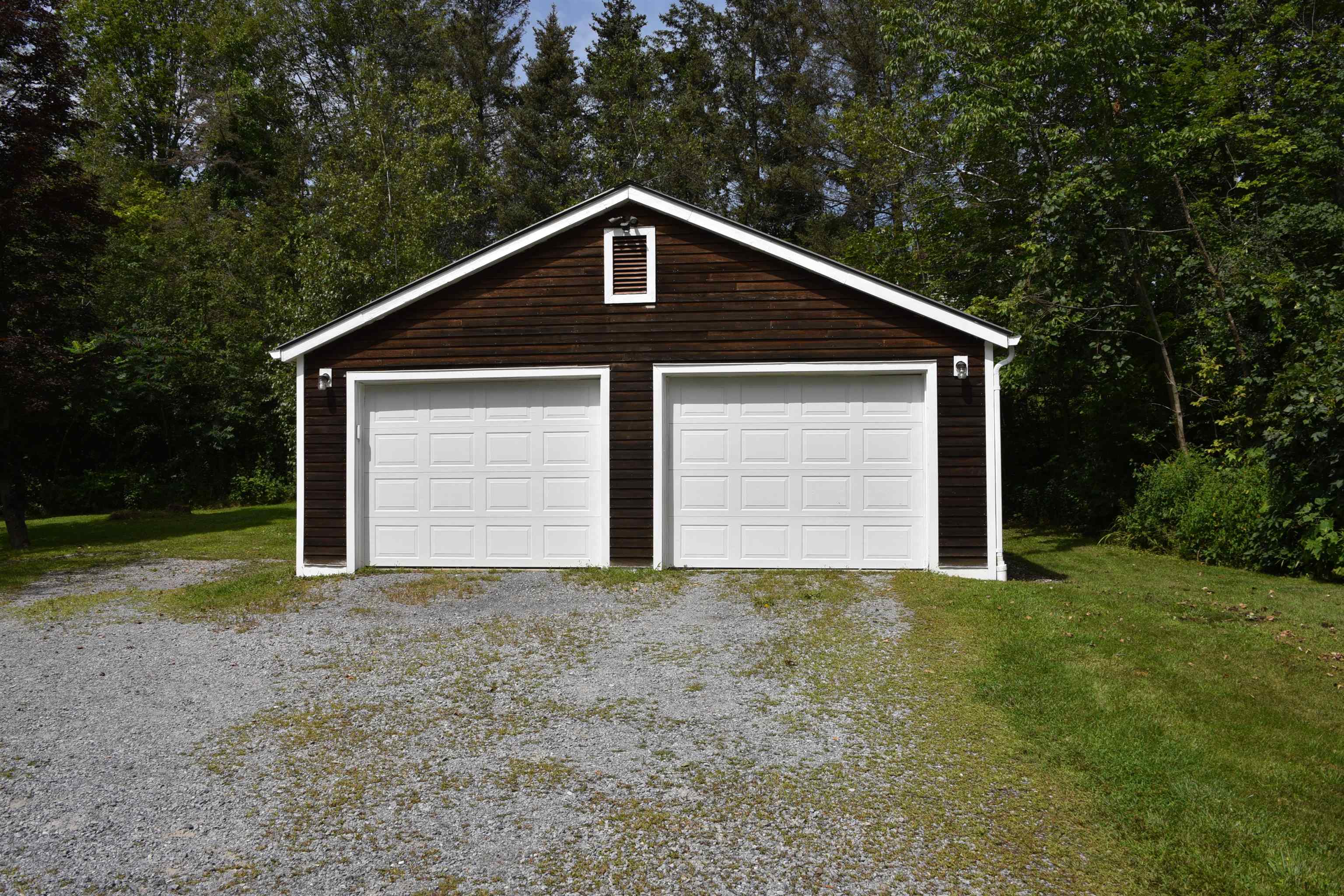 1403 East Hill Road Williston, VT 05495 - Photo 4 of 21 Gallery Image 4