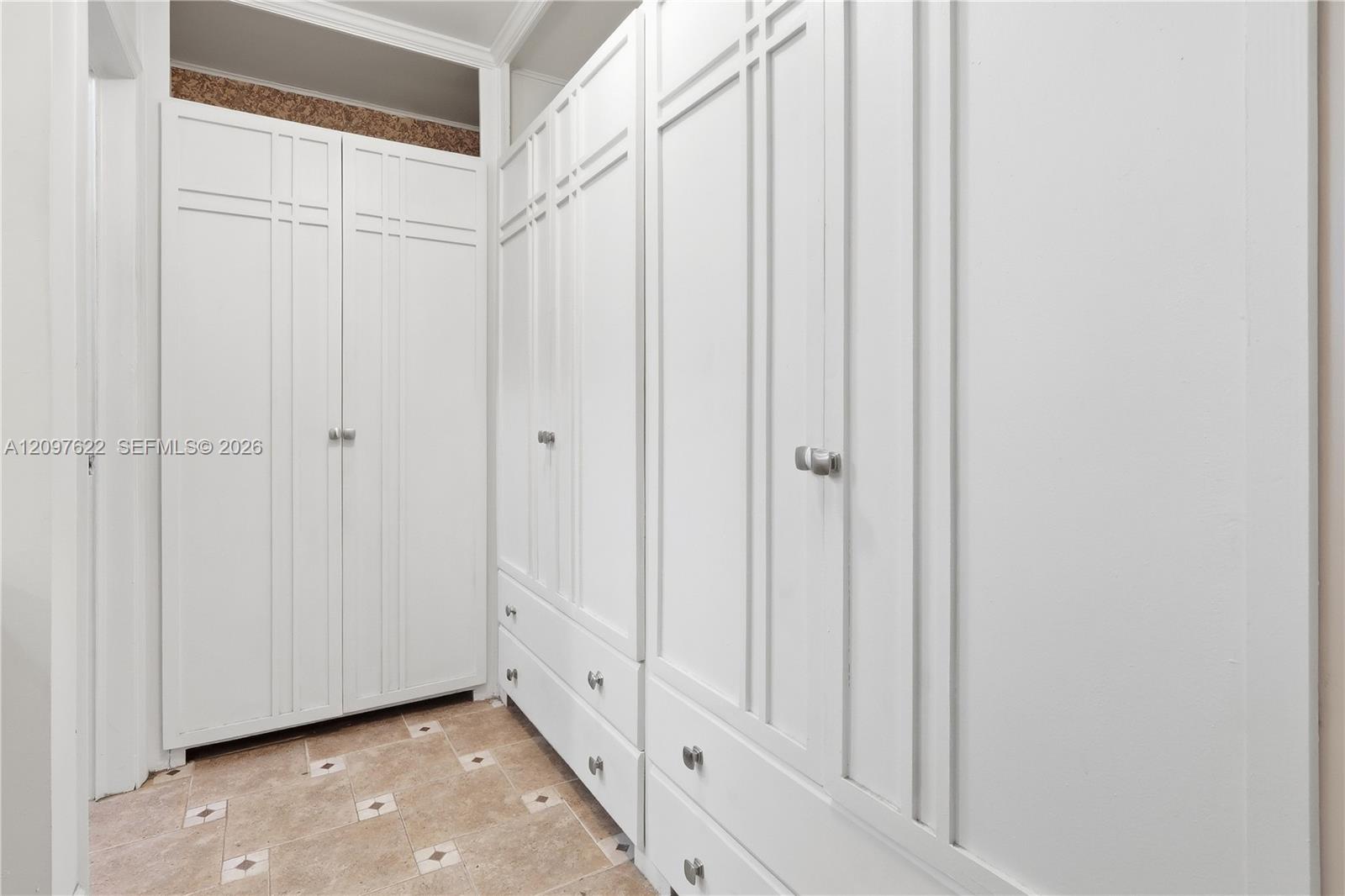 16500 Stonehaven Road Miami Lakes, FL 33014 - Photo 17 of 30 Gallery Image 17