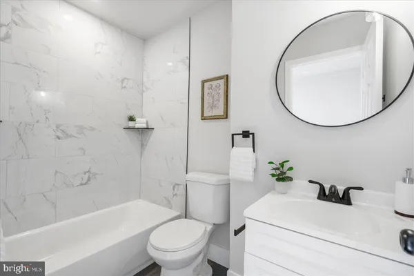 a bathroom with a bathtub