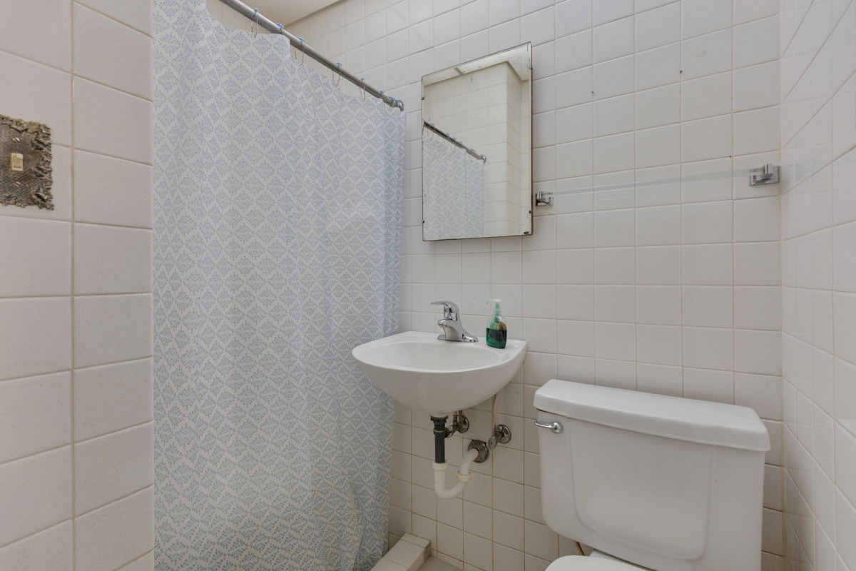 3324 Colgate Avenue Zion, IL 60099 - Photo 12 of 13 Gallery Image 12