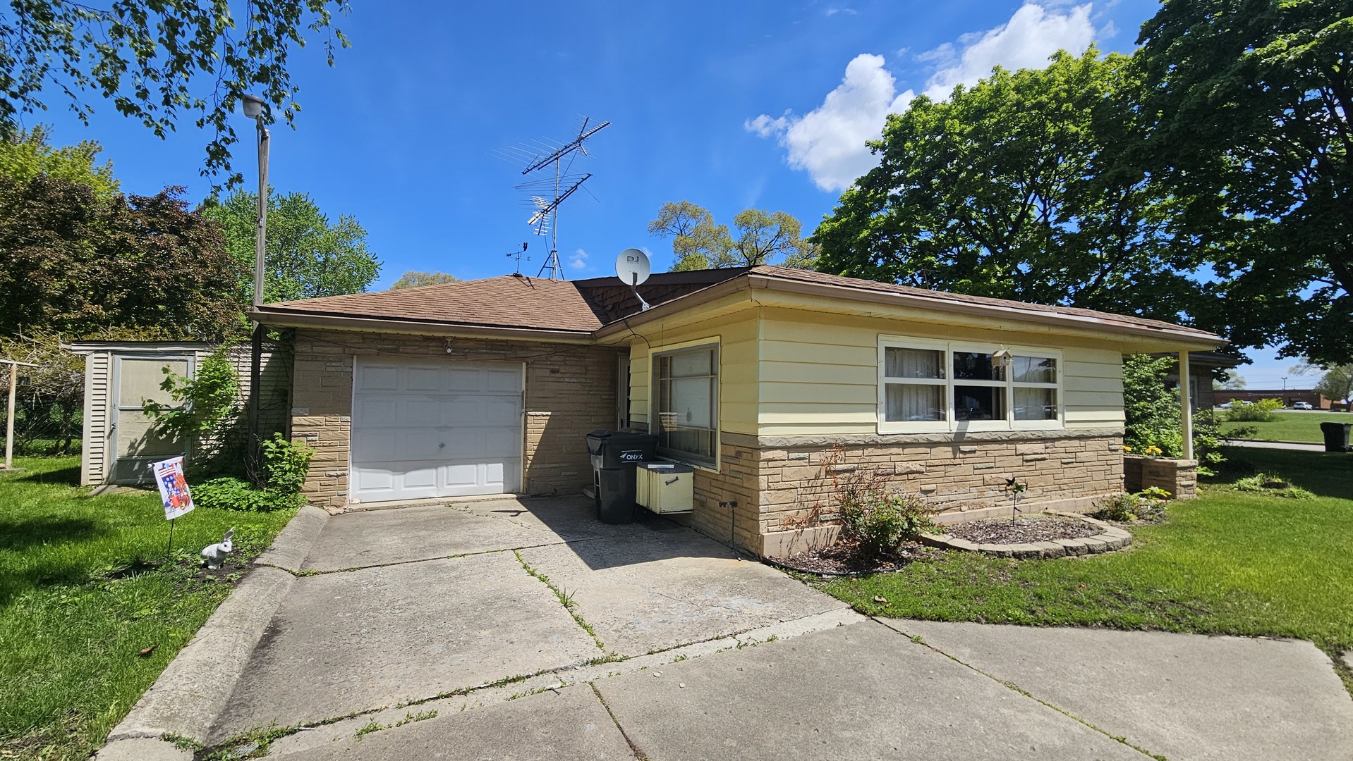 3324 Colgate Avenue Zion, IL 60099 - Photo 2 of 13 Gallery Image 2
