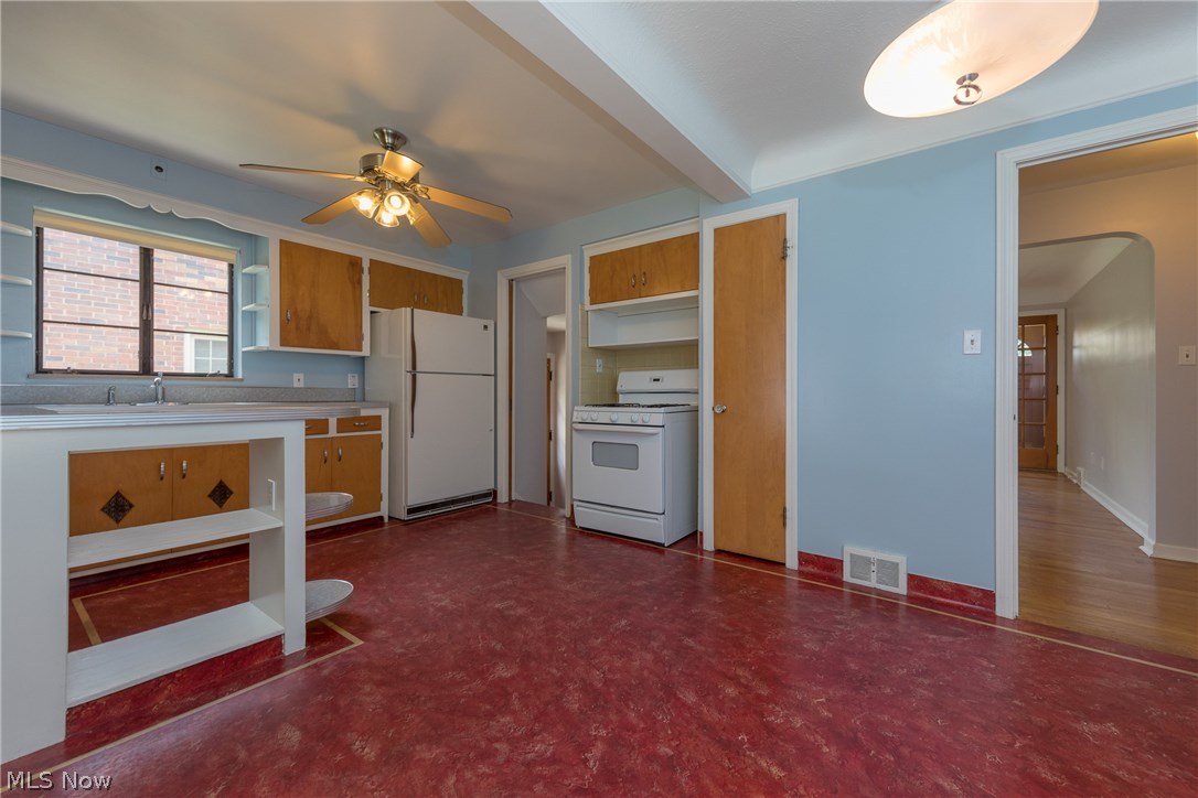 1131 Castleton Road Cleveland Heights, OH 44121 - Photo 15 of 30