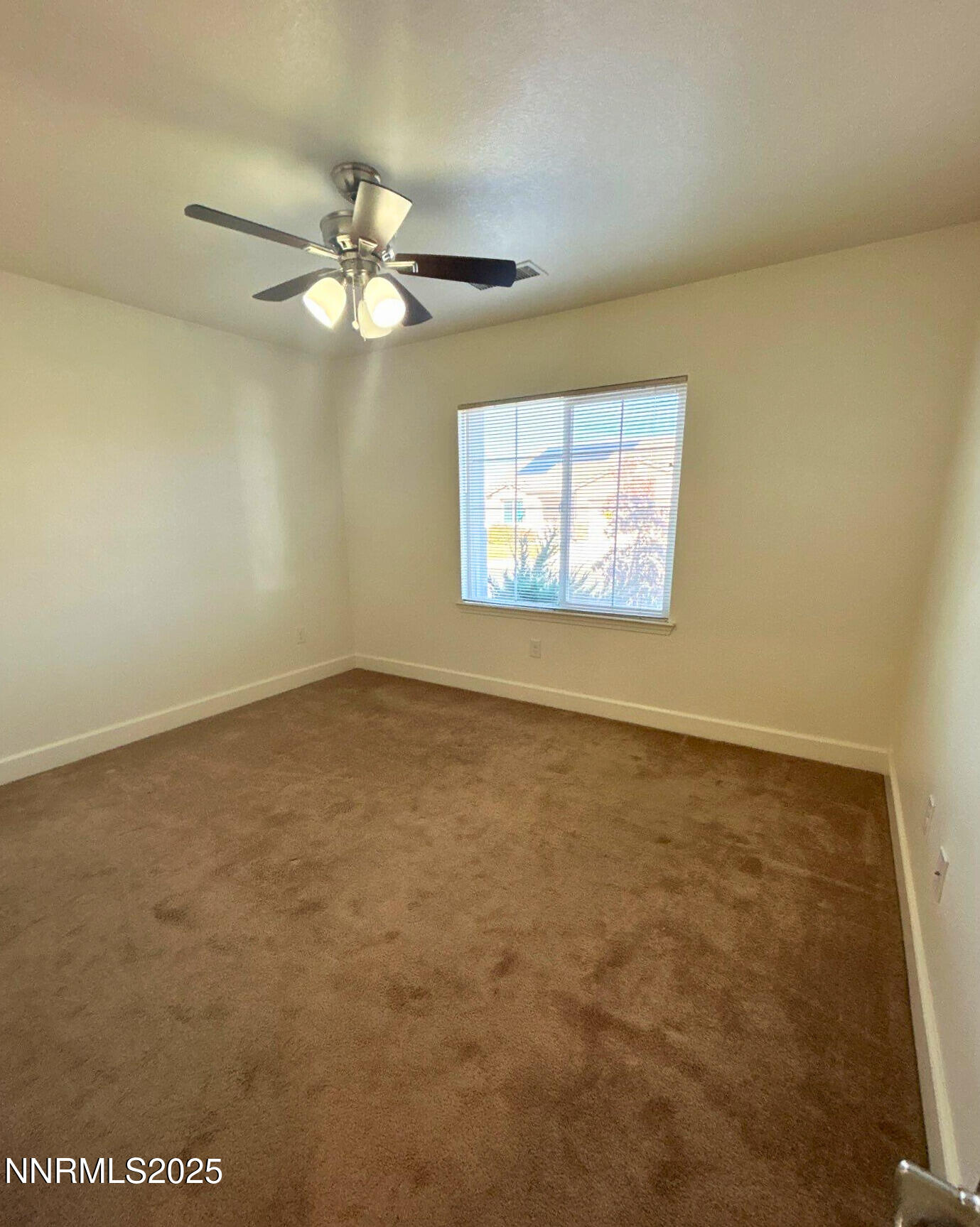 7635 Souverain Lane Reno, NV 89506 - Photo 16 of 27 f5ff71b9-7e2f-4950-99fa-b768b353da1b