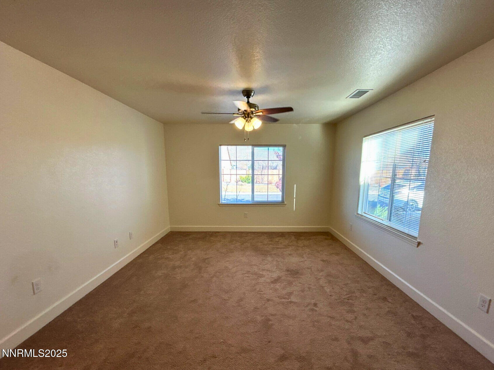 7635 Souverain Lane Reno, NV 89506 - Photo 19 of 27 9e316497-123f-4749-aa72-748f18da6db3