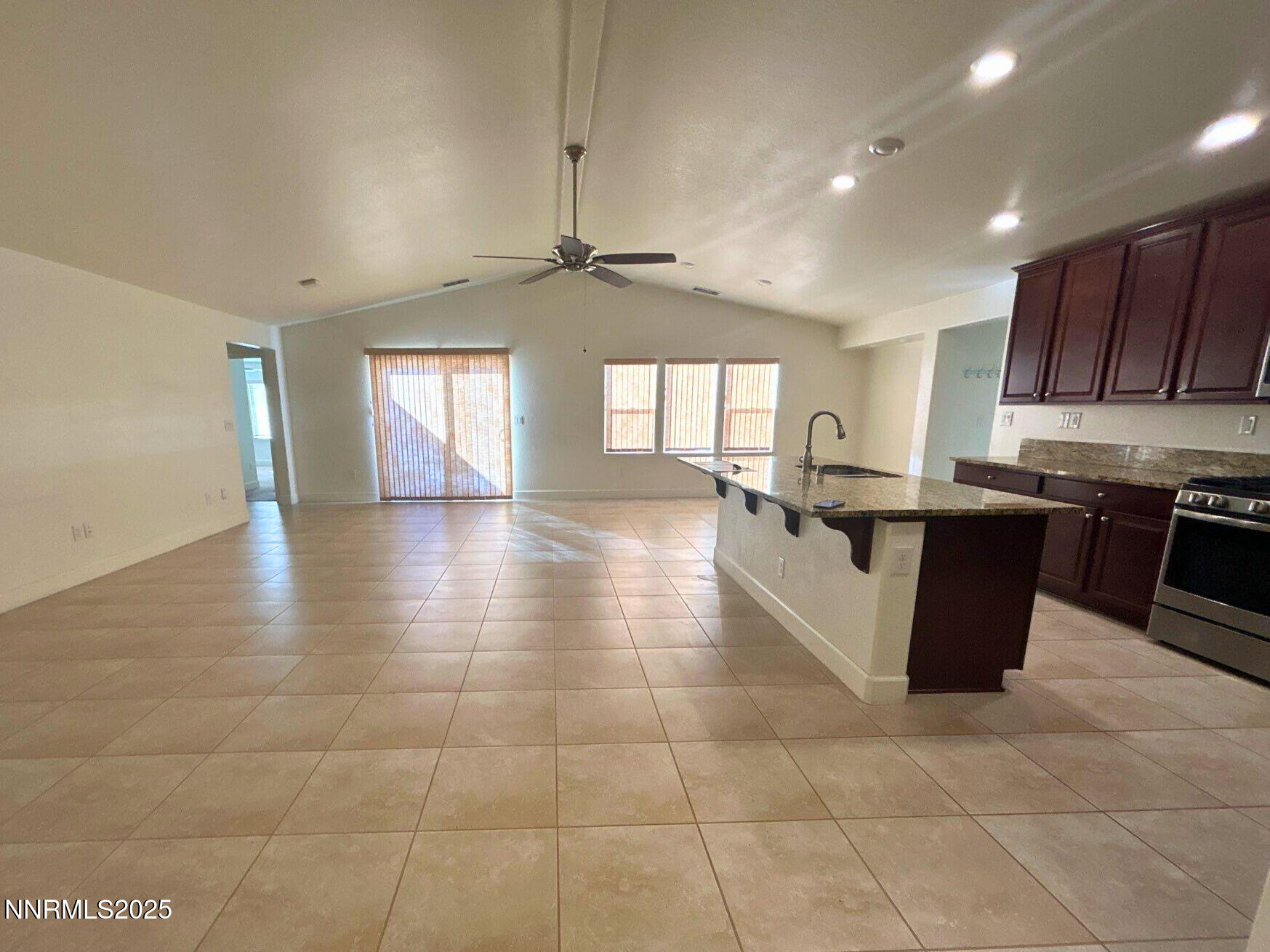 7635 Souverain Lane Reno, NV 89506 - Photo 2 of 27 c506fe23-23d5-4aad-b1ba-2c8a6f651779