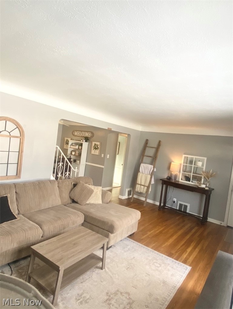 3796 Wallingford Road South Euclid, OH 44121 - Photo 3 of 26