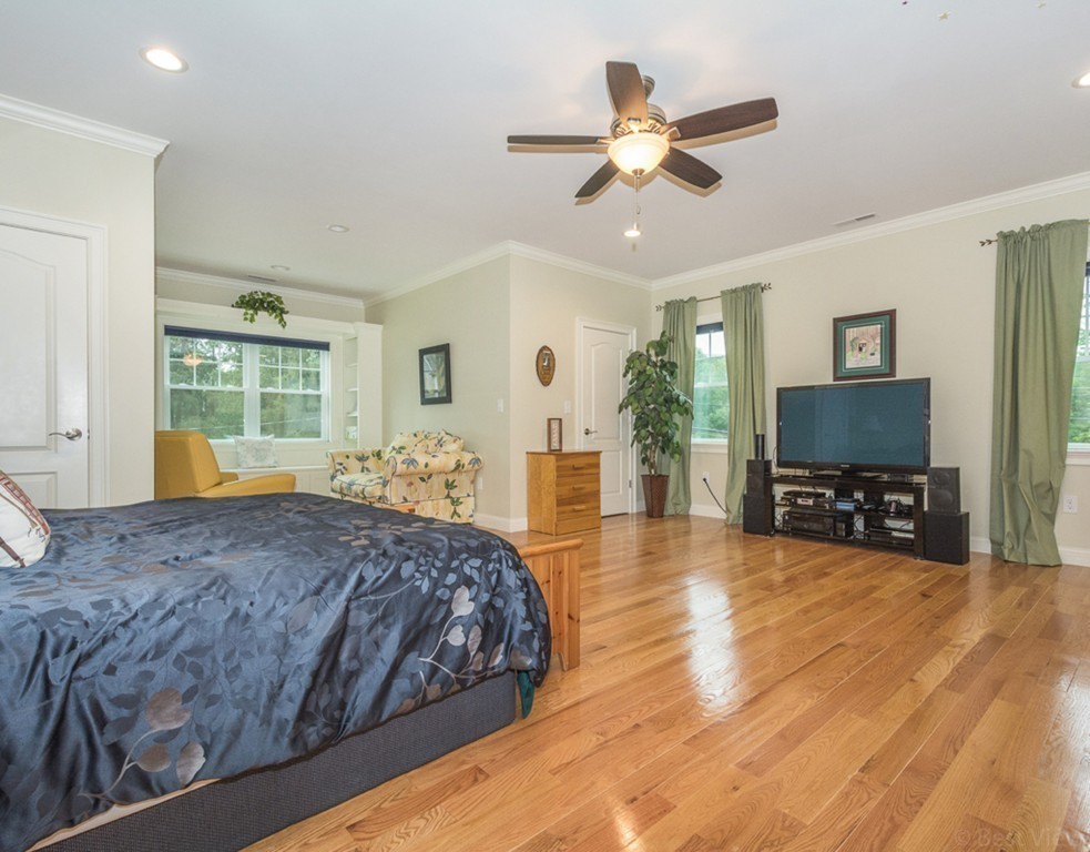 21 Beverly Road Bedford, MA 01730 - Photo 17 of 27 Gallery Image 17