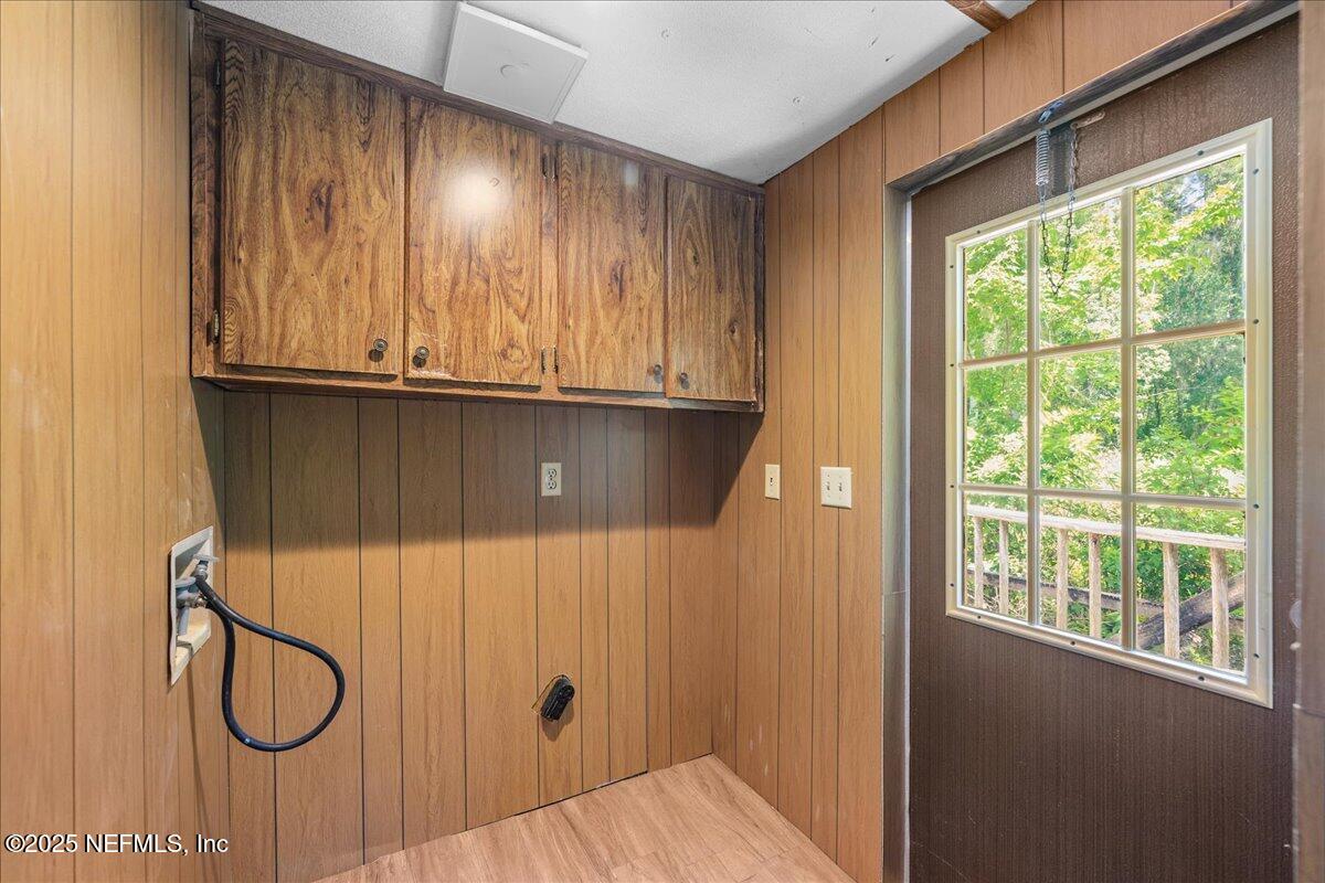 506 Cedar Creek Road, Unit 1 Palatka, FL 32177 - Photo 24 of 49 a close view of shower