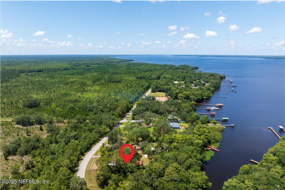 506 Cedar Creek Road, Unit 1 Palatka, FL 32177 - Photo 3 of 49 a view of a garden