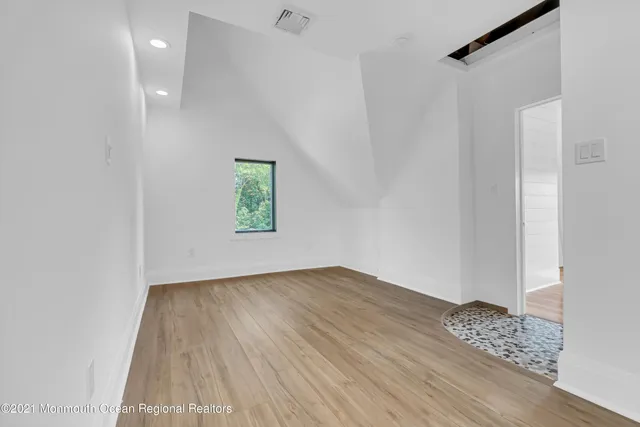 $2,370 | 350 Norwood Avenue, Unit 3, West Long Branch, NJ 07764