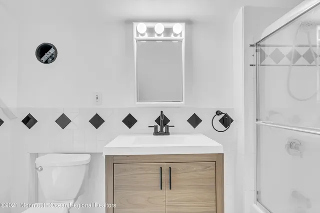 $2,370 | 350 Norwood Avenue, Unit 3, West Long Branch, NJ 07764