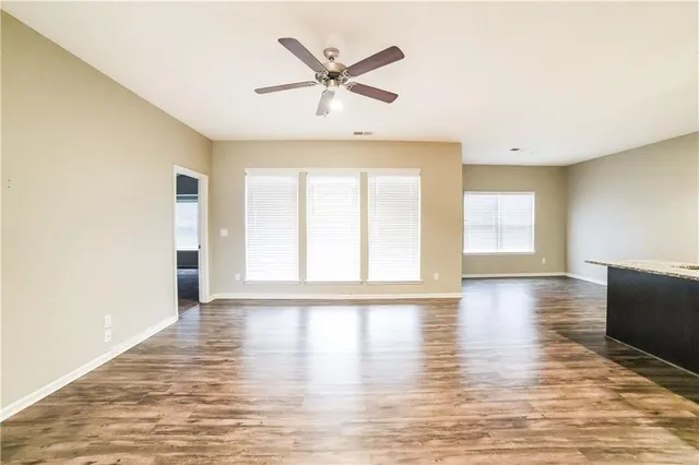 $1,875 | 1516 Northeast Jaclyn Drive, Grain Valley, MO 64029