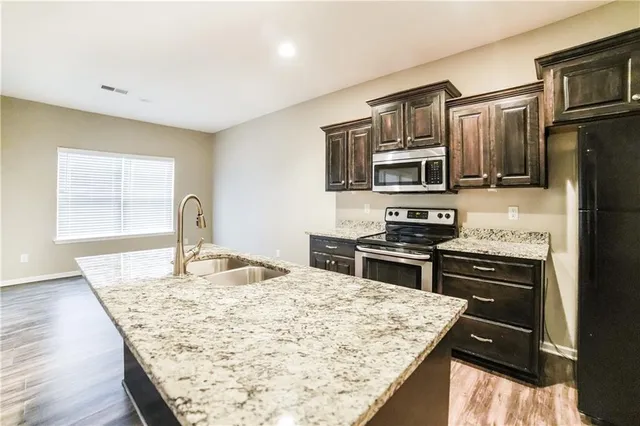 $1,875 | 1516 Northeast Jaclyn Drive, Grain Valley, MO 64029