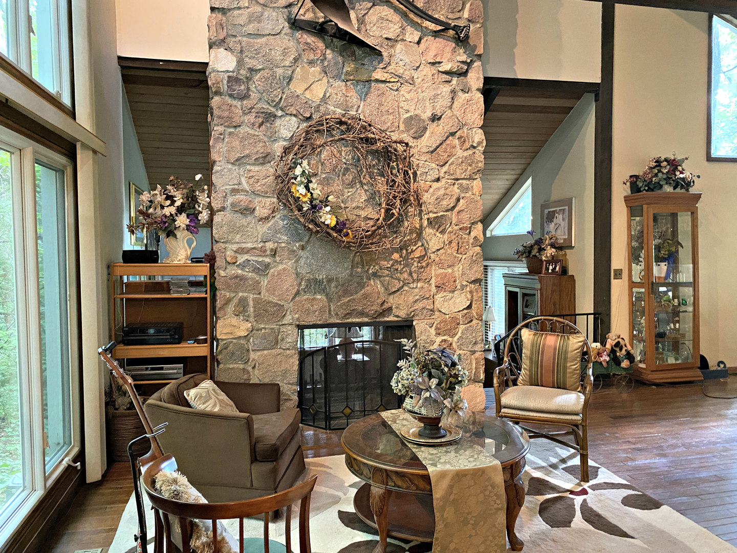 17301 O'Brien Road Harvard, IL 60033 - Photo 10 of 33 a work room with furniture and wooden floor