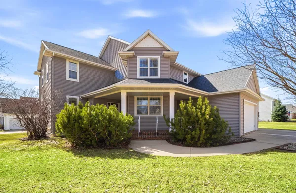 $510,000 | 321 East Apple Creek Road, Appleton, WI 54913