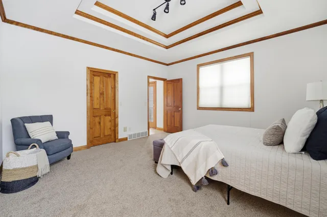 $529,900 | 321 East Apple Creek Road, Appleton, WI 54913