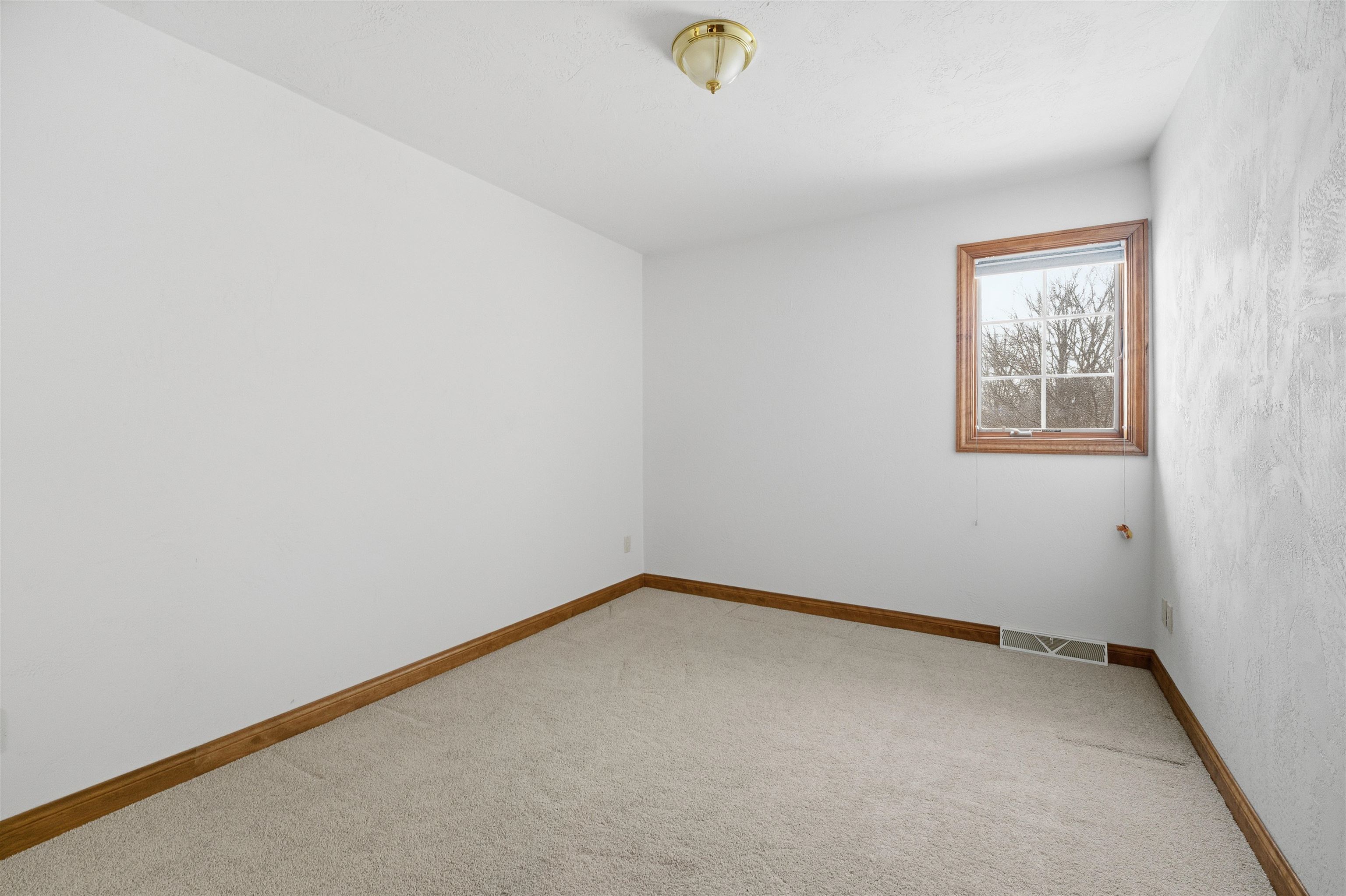 321 East Apple Creek Road Appleton, WI 54913 - Photo 28 of 41