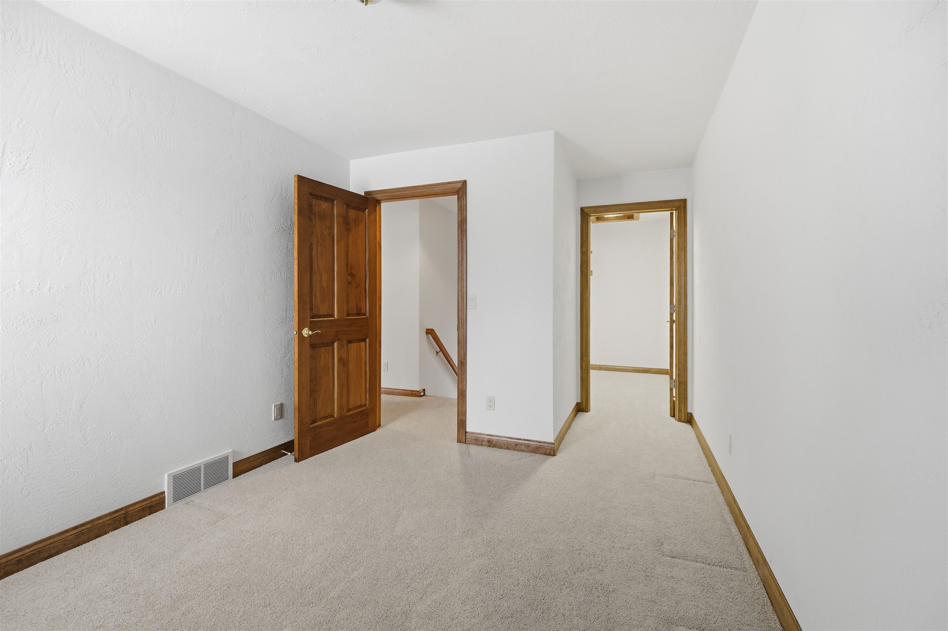 321 East Apple Creek Road Appleton, WI 54913 - Photo 29 of 41