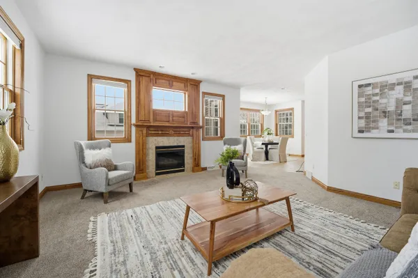 $510,000 | 321 East Apple Creek Road, Appleton, WI 54913