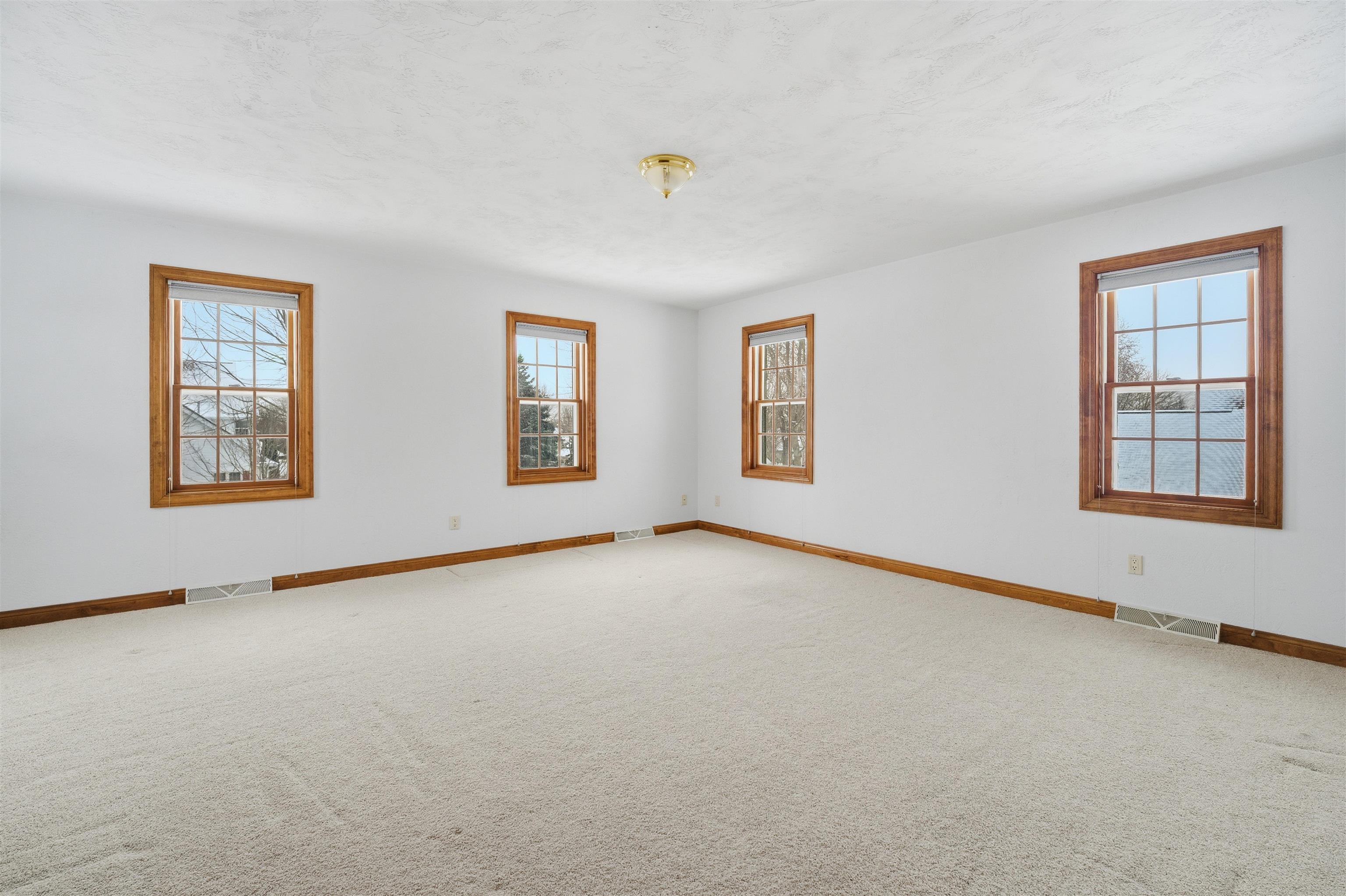 321 East Apple Creek Road Appleton, WI 54913 - Photo 32 of 41