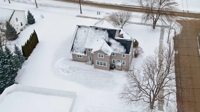 $529,900 | 321 East Apple Creek Road, Appleton, WI 54913