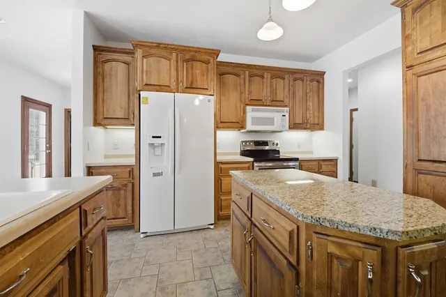 $529,900 | 321 East Apple Creek Road, Appleton, WI 54913