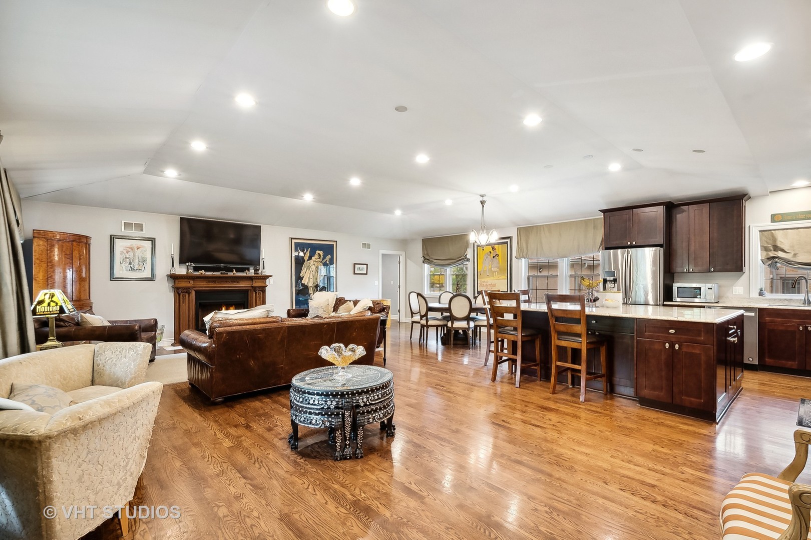 1803 Wagner Road Glenview, IL 60025 - Photo 7 of 51 Gallery Image 7