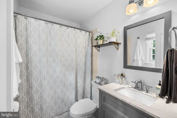 $659,900 | 1315 Bayshire Lane, Herndon, VA 20170