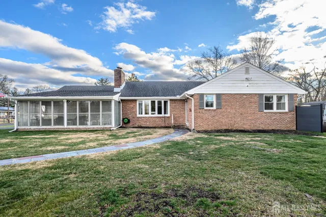 $629,000 | 12 Davison Road, East Windsor, NJ 08520