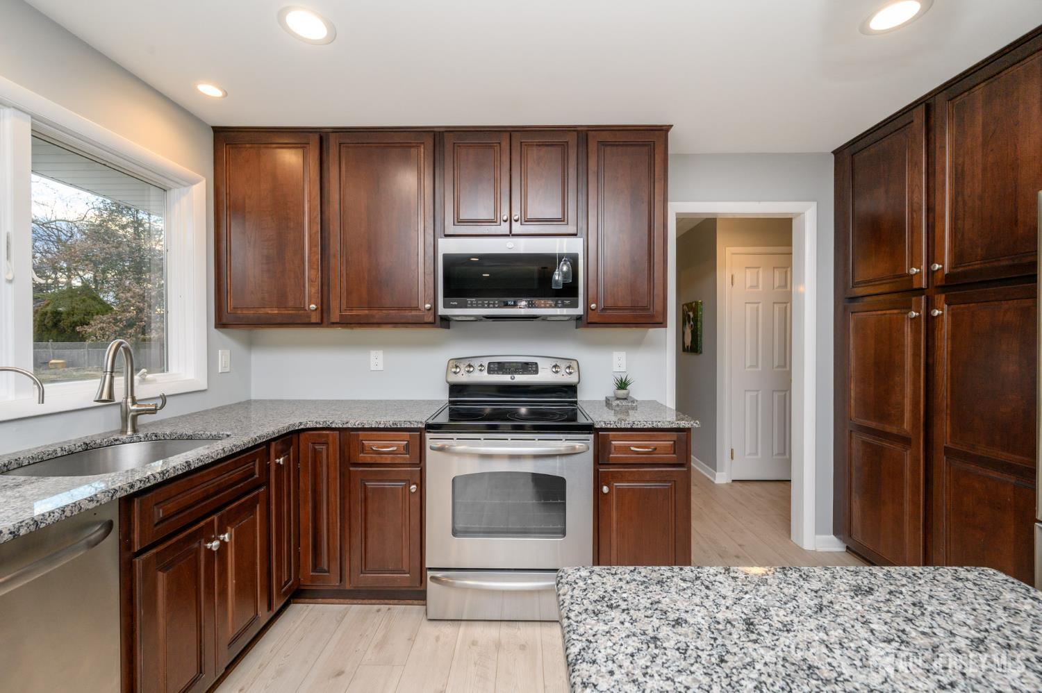 12 Davison Road East Windsor, NJ 08520 - Photo 12 of 47