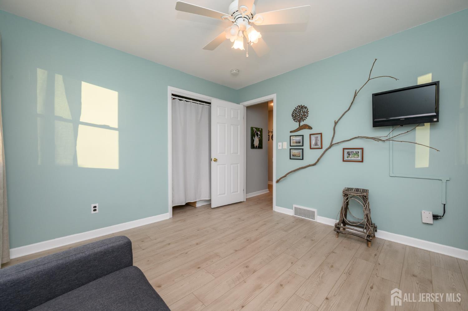 12 Davison Road East Windsor, NJ 08520 - Photo 26 of 47