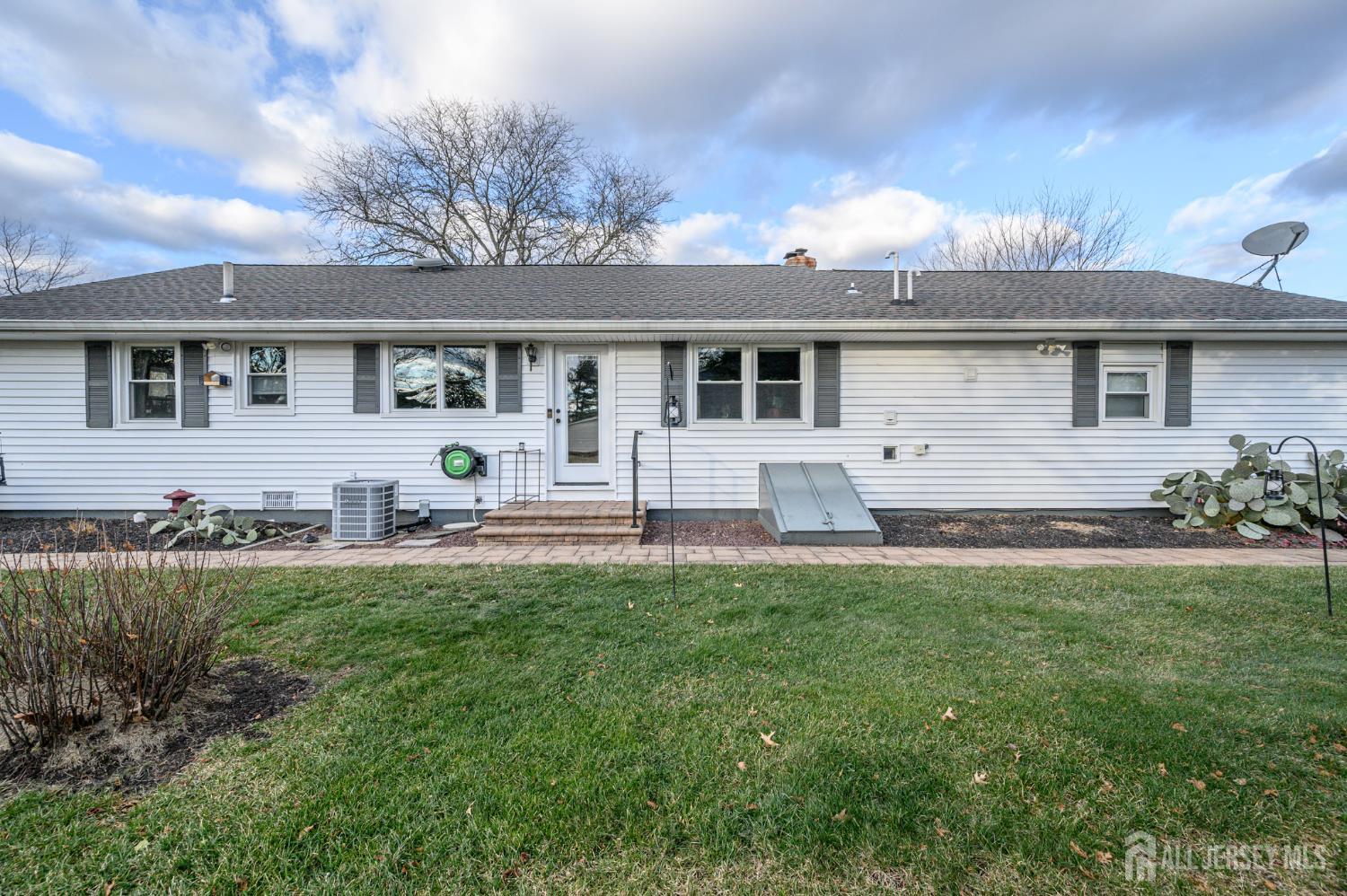 12 Davison Road East Windsor, NJ 08520 - Photo 33 of 47