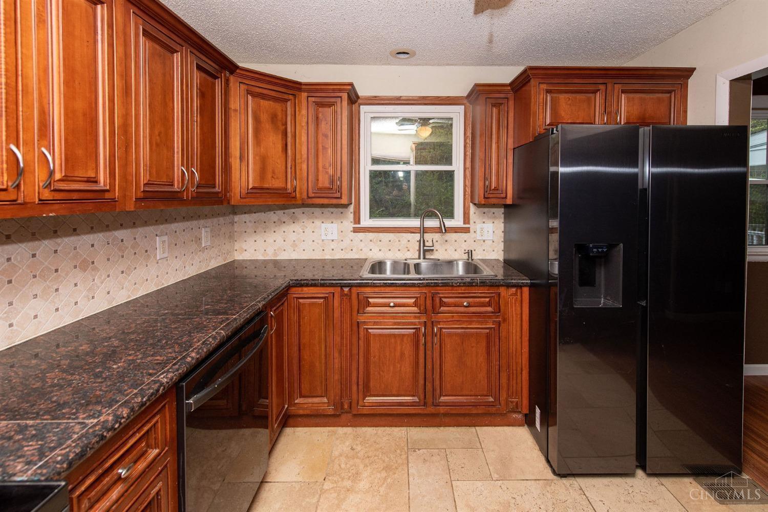 6870 Mullen Road Cincinnati, OH 45247 - Photo 15 of 46