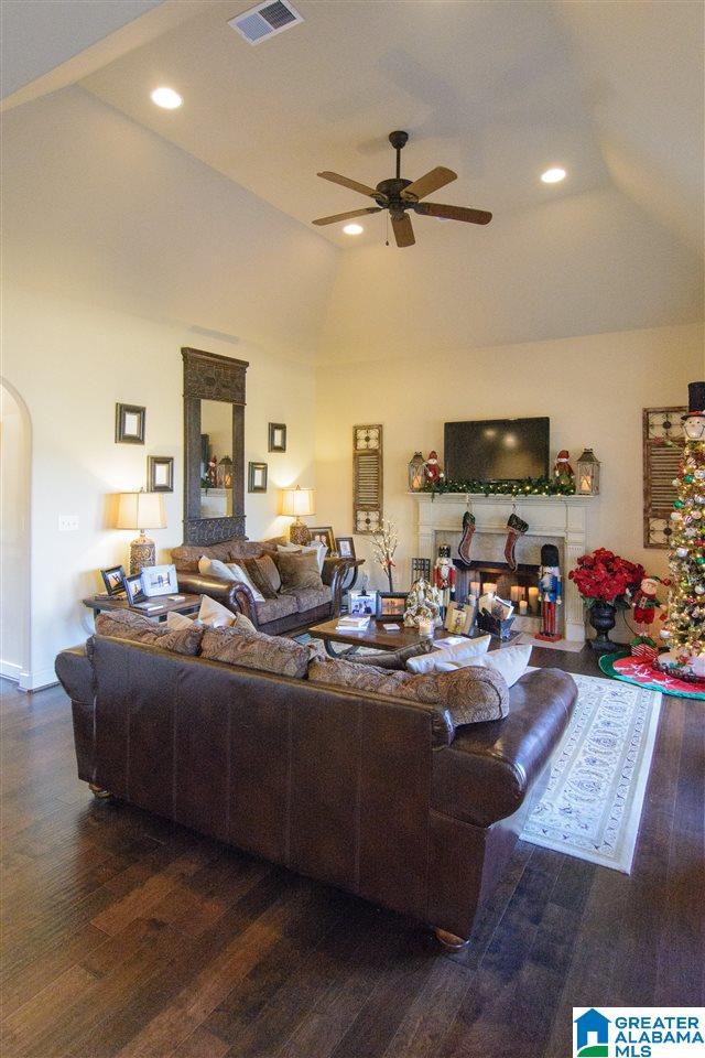 218 Dunrobin Cove Pelham, AL 35124 - Photo 9 of 47
