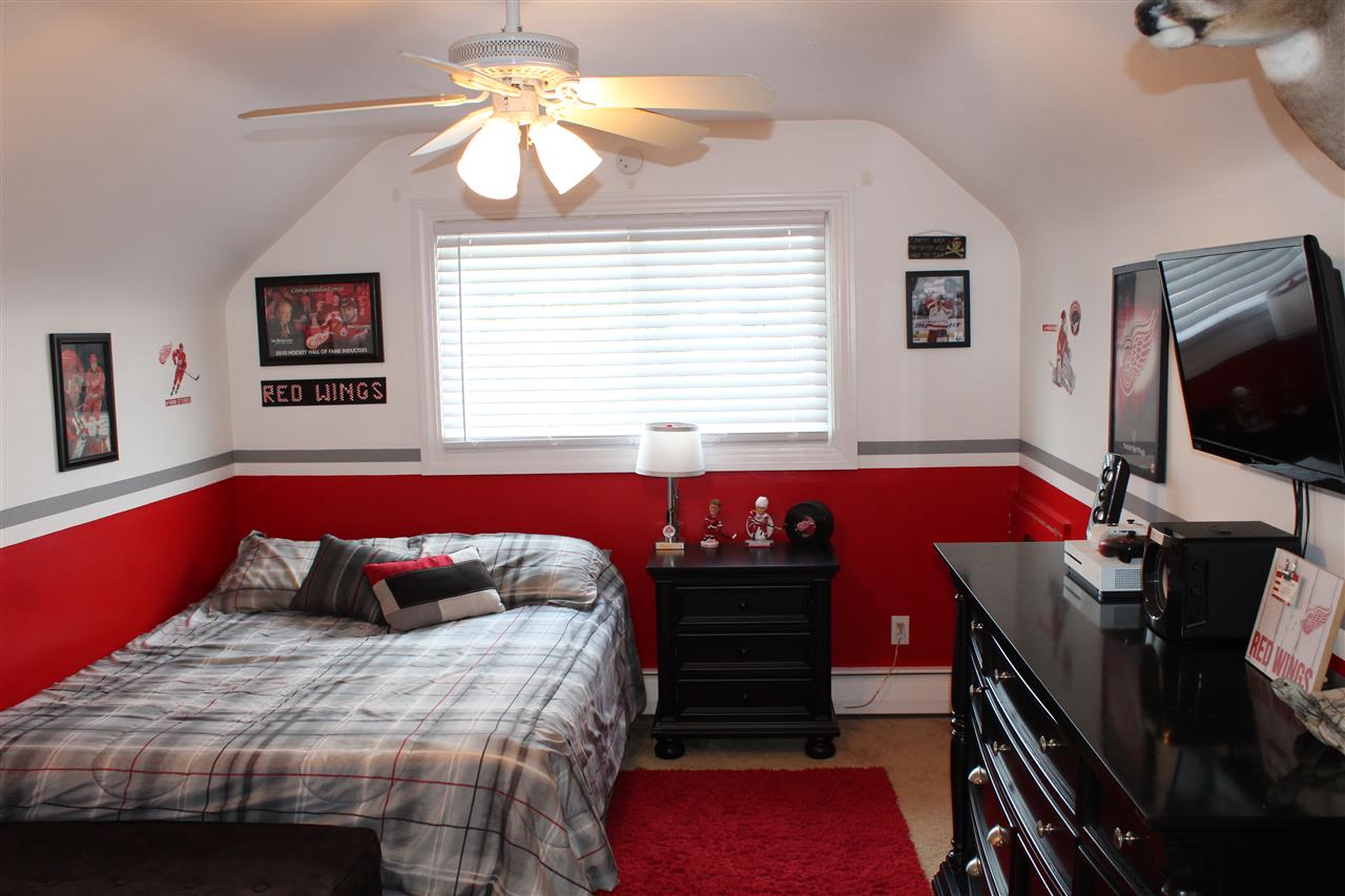 12420 Beecher Road Flushing, MI 48433 - Photo 29 of 44 31396267-28.JPG