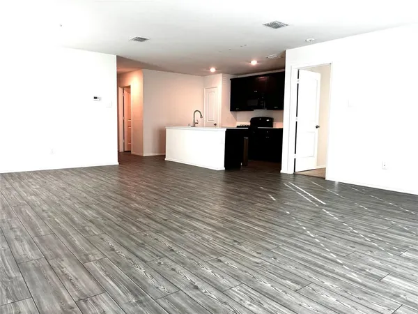 $2,000 | 409 Buckeye Avenue, Princeton, TX 75407
