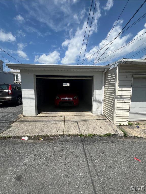 524 Greenleaf Street Allentown, PA 18102 - Photo 22 of 26 a view of entrance gate of a house