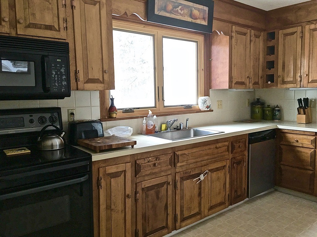 15 Rickerhill Road Boston, MA 02132 - Photo 2 of 22 Gallery Image 2